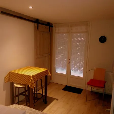 Perigordchambre 住宿加早餐酒店 萨尔拉拉卡内达